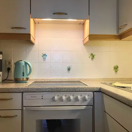 Caroline Apartman *
